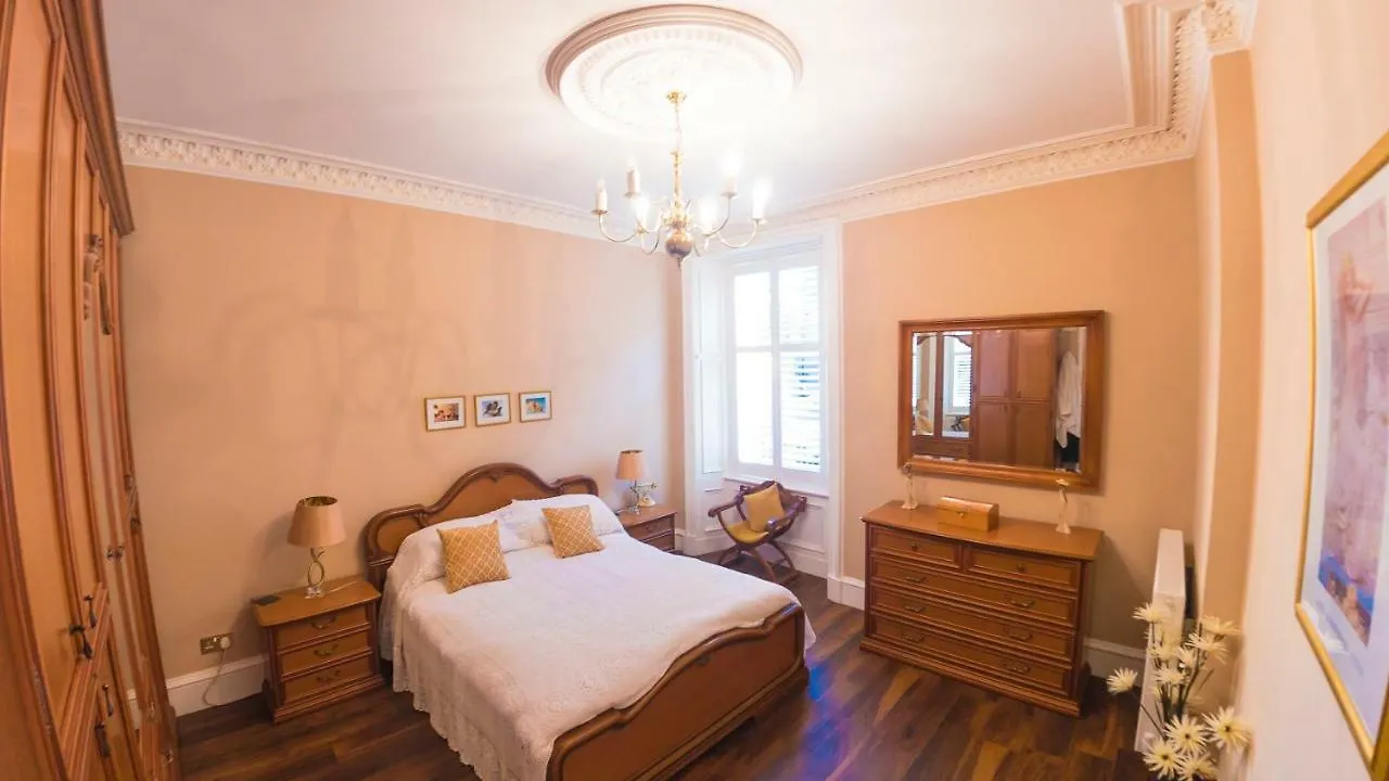 Homestay City Centre Room Edinburgh