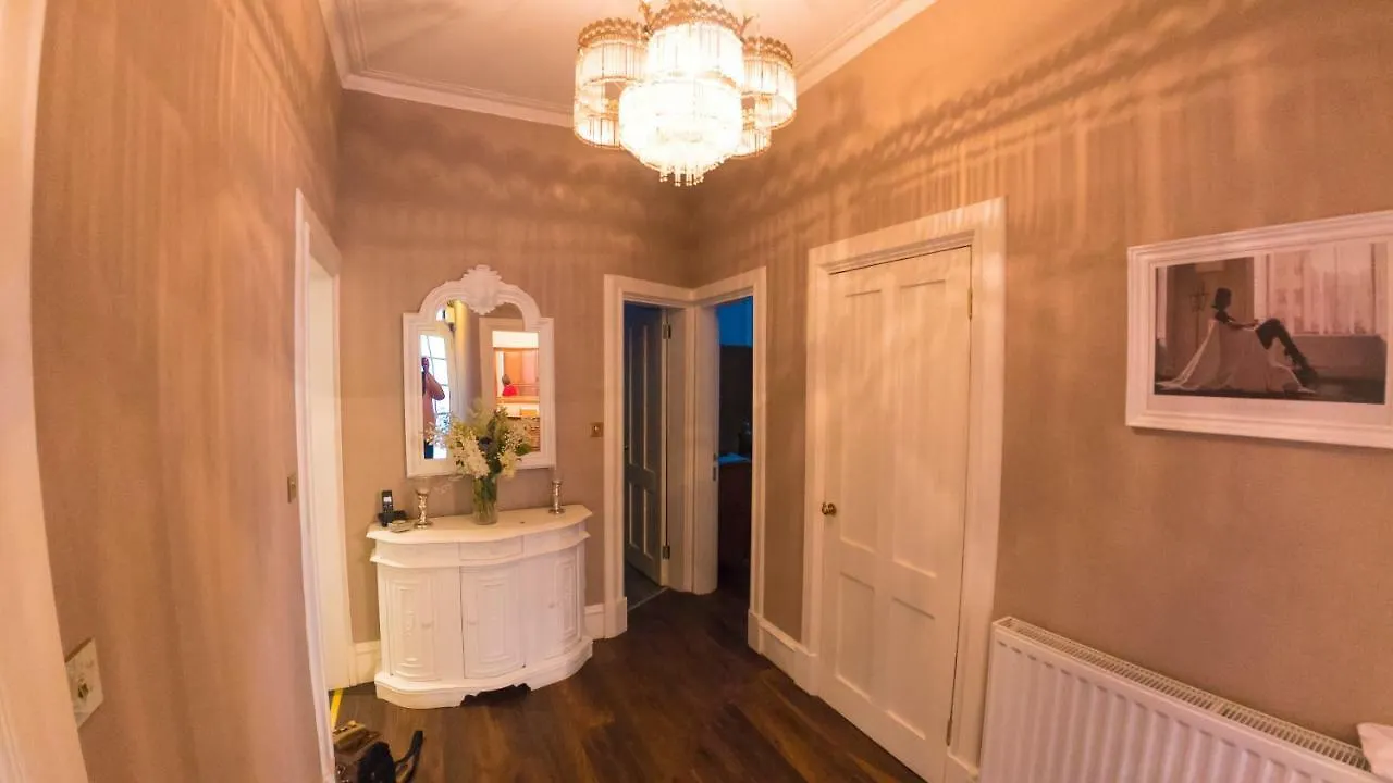 City Centre Room Edinburgh Homestay