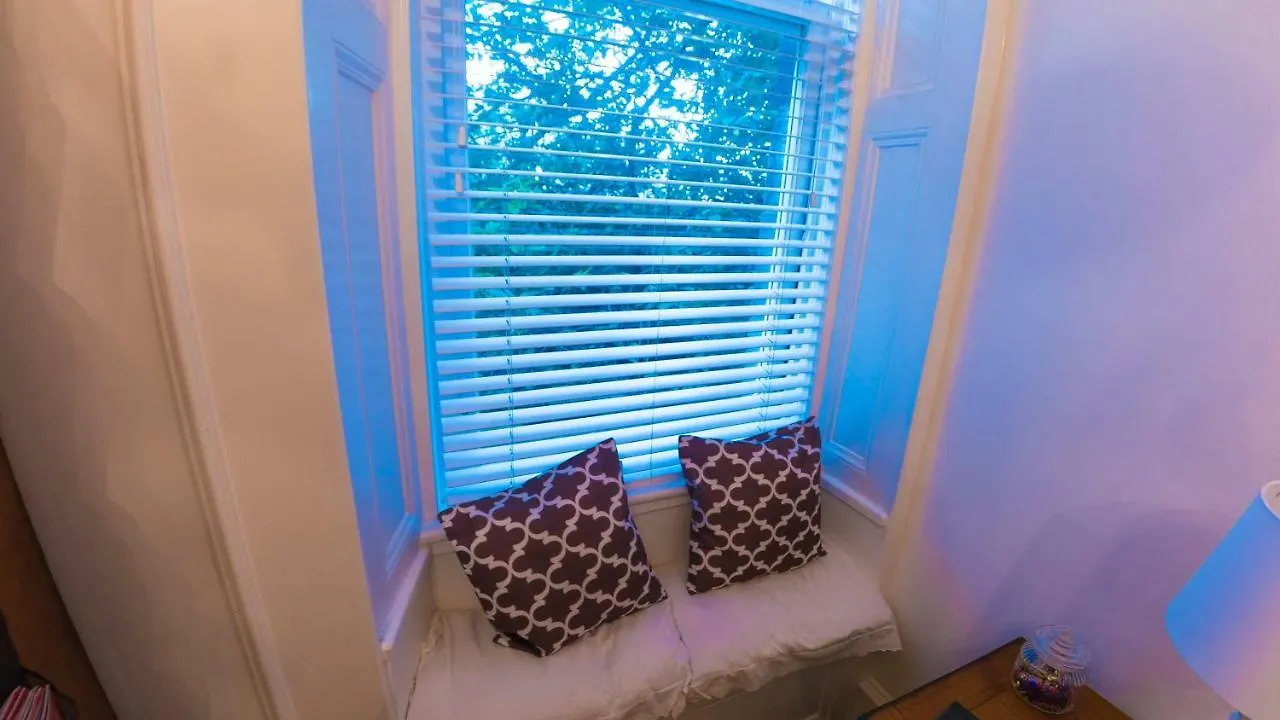 Homestay City Centre Room Edinburgh United Kingdom